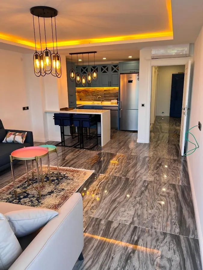 Sea Town Utku Apartment Antalya